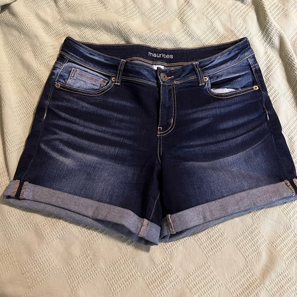 Maurice’s shorts like new! SZ 9/10